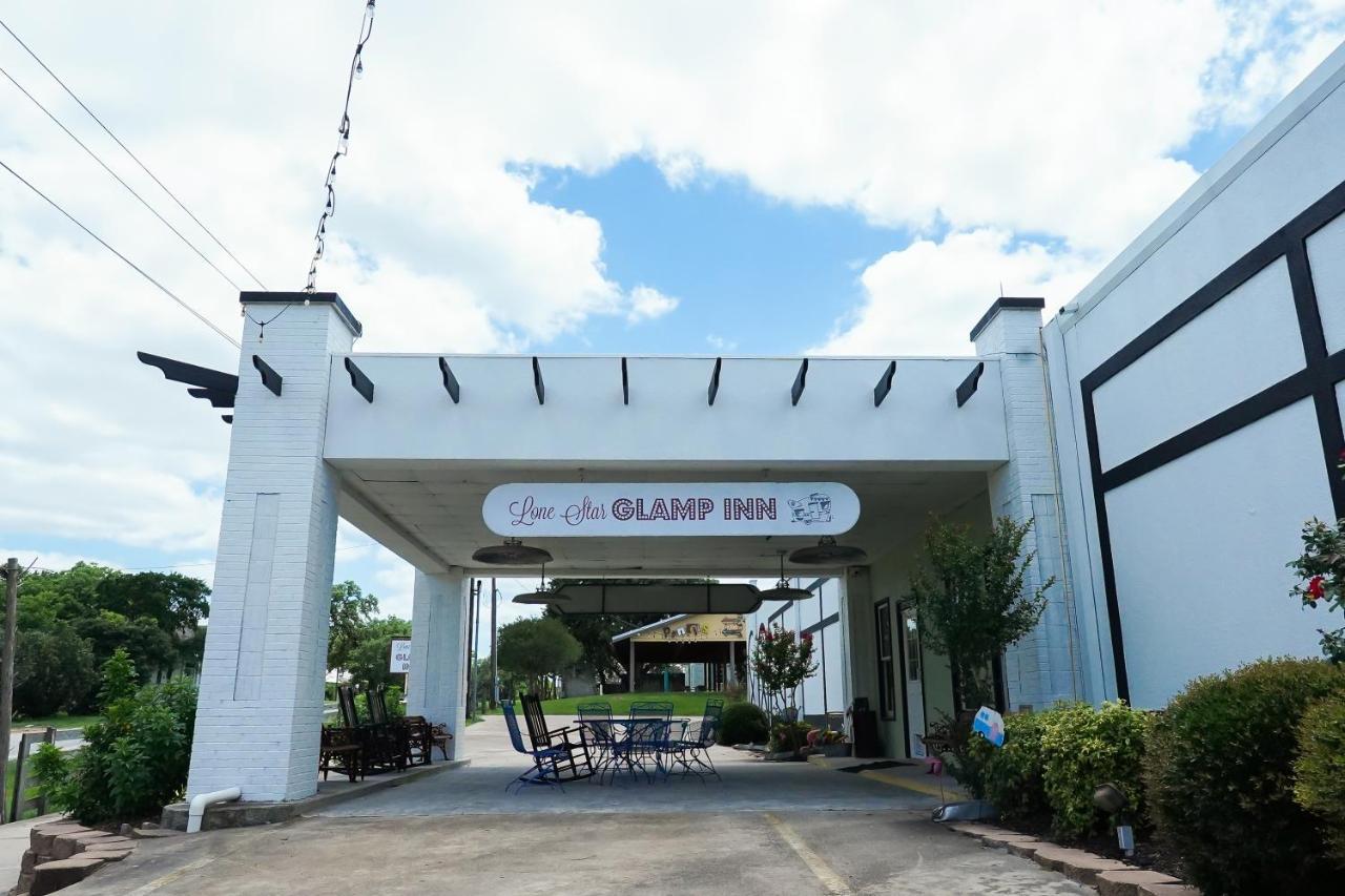 Lone Star Glamp Inn Warrenton Exterior foto